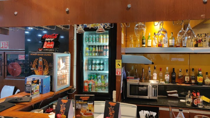 black-dog-bar